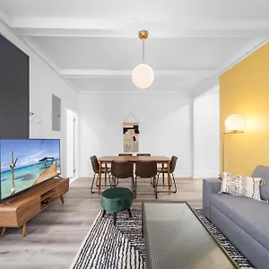  Apartment Modern And Cozy 4 Bedrooms Sleep 12 Canada
